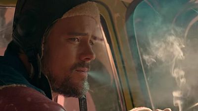 bild aus der news Im ersten Trailer zum Baseball-Biopic "Spaceman" kifft sich "Transformers"-Star Josh Duhamel die Birne zu