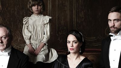 bild aus der news Das Böse erwacht im neuen Trailer zu "The Childhood Of A Leader" mit Liam Cunningham, Robert Pattinson und Tim Roth