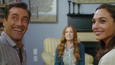 bild aus der news Wenn "Wonder Woman" gegenüber wohnt: Erster deutscher Trailer zu "Die Jones - Spione von nebenan" mit Gal Gadot