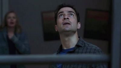 bild aus der news "The Exorcist": Im neuen Trailer zur gruseligen Fox-Serie stellt sich ein junger Priester einem Dämon 