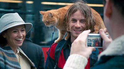 bild aus der news "Bob, der Streuner": Posterpremiere zur Bestseller-Adaption von "James Bond"-Regisseur Roger Spottiswoode