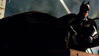 bild aus der news Von Christian Bales Batsuit zu Harry Potters Hogwarts-Brief: Requisiten-Versteigerung im Gesamtwert von über einer Million Pfund