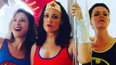 bild aus der news Mit Cosplay gegen Darmkrebs: Eine Broadway-Schauspielerin lässt sich auch von der Chemotherapie nicht unterkriegen