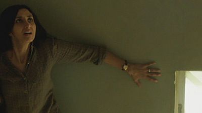 bild aus der news Böse Geister schlagen ein wie eine Bombe: Erster Trailer zu "Under The Shadow" aus dem Iran