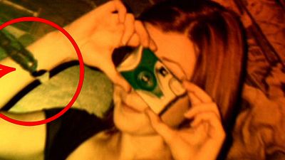 bild aus der news "How I Met Your Mother"-Mysterium: Was hat Lily im Intro eigentlich am rechten Arm?
