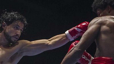 bild aus der news "Hands Of Stone": Nackte Tatsachen und fliegende Fäuste im Red-Band-Trailer zum Boxerdrama mit Robert De Niro