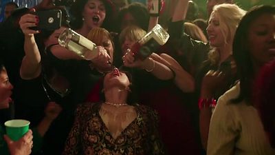 bild aus der news Besäufnis statt Besinnlichkeit im deutschen Trailer zur Weihnachts-Komödie "Office Christmas Party"