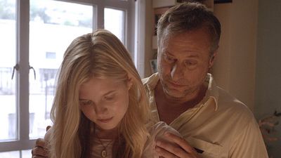 bild aus der news Emily VanCamp will ihre Vergangenheit zurück: Deutscher Trailer zum Psycho-Drama "The Girl In The Book"