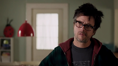 bild aus der news Green-Day-Frontmann Billie Joe Armstrong als Ex-Rocker und Familienvater: Erster Trailer zu "Ordinary World" 
