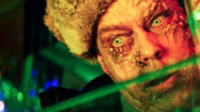 "Angriff der Lederhosenzombies": Erster deutscher Trailer zum weihnachtlichen Zombie-Klamauk