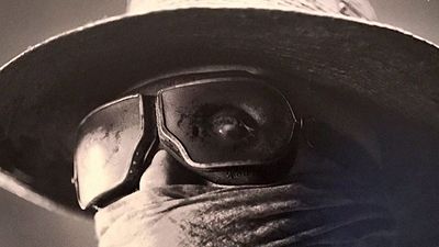 bild aus der news Cooler Caliban auf neuem Foto zu "Logan - The Wolverine"