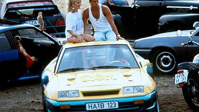 bild aus der news Manta im Museum: Til Schweigers Kultauto aus "Manta, Manta" wird Teil einer neuen Ausstellung