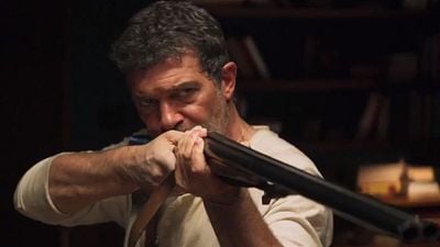 "Black Butterfly": Im ersten packenden Trailer holt sich Antonio Banderas den Feind zu sich nach Hause