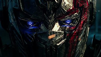 bild aus der news "Transformers 5: The Last Knight": Im neuen deutschen Trailer hat es Optimus Prime auf die Erde abgesehen
