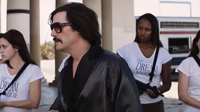 bild aus der news Ein schräger Keanu Reeves im abgefahren-stylishen Trailer zum Kannibalen-Kunst-Apokalypse-Film "The Bad Batch"
