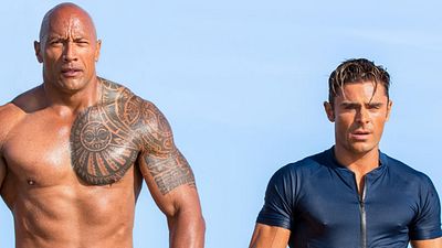 bild aus der news "Baywatch": Im neuen Trailer knutschen Dwayne Johnson und Zac Efron