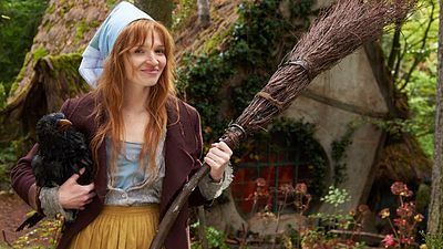 bild aus der news "Die kleine Hexe": Im ersten Trailer zur Kinderbuchverfilmung will Karoline Herfurth auf den Blocksberg