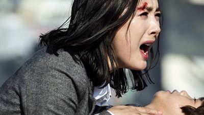 "Taken" in abgedreht: Im Trailer zu Jackie Chans Sci-Fi-Thriller "Fatal Countdown: Reset" will eine zeitreisende Mutter ihren Sohn retten