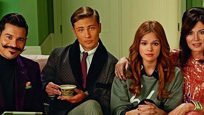 bild aus der news Vom Palast in den Plattenbau: Erster Trailer zur Komödie "High Society" mit Emilia Schüle