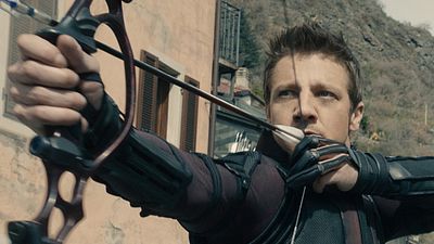bild aus der news "Tag": "Hawkeye"-Darsteller Jeremy Renner brach sich beide Arme
