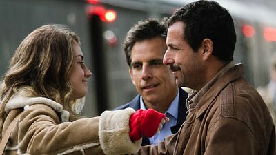 bild aus der news "The Meyerowitz Stories": Adam Sandler und Ben Stiller prügeln sich im deutschen Trailer zur Netflix-Tragikomödie