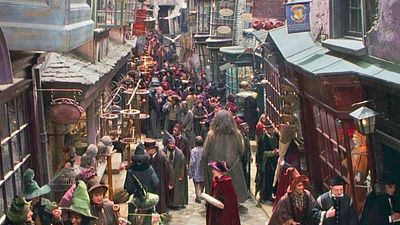 bild aus der news Herzerwärmend: Vater baut Winkelgasse aus "Harry Potter" für seine Töchter nach