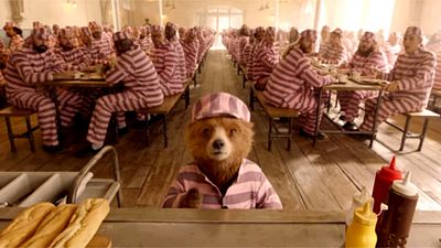 bild aus der news "Paddington 2": Im neuen deutschen Trailer landet der knuffige Kultbär hinter Gittern