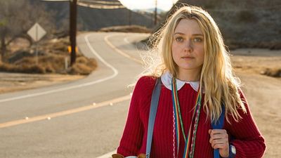 bild aus der news Fast wie Tarantino: Im Trailer zu "Please Stand By" bringt Dakota Fanning ihr "Star-Trek"-Skript nach Hollywood