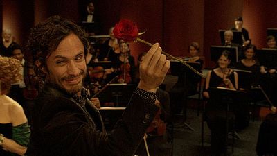 bild aus der news "Mozart In The Jungle": Erster Trailer zur 4. Staffel von Amazons Klassik-Komödie