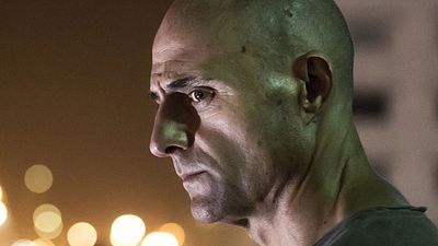 bild aus der news "Deep State": "Kingsman"-Star Mark Strong als folternder Ex-Spion im ersten Trailer zur Thriller-Serie
