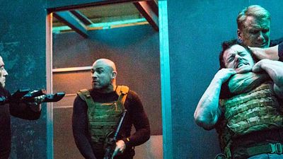 bild aus der news "Black Water": Deutscher Trailer zum U-Boot-Actioner mit Jean-Claude Van Damme und Dolph Lundgren