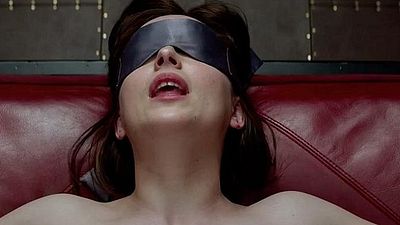 bild aus der news "Fifty Shades Of Grey 3": Dakota Johnson enthüllt, welche Sexszene für sie am schwierigsten war