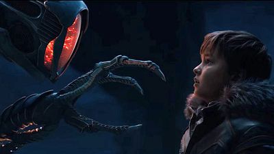 bild aus der news Roboter, Explosionen und abgefahrene Vegetation im ersten langen Trailer zur Netflix-Serie "Lost In Space" 