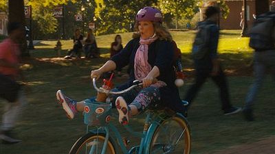 bild aus der news "How To Party With Mom" mit Melissa McCarthy: Neuer Trailer zur Campus-Komödie