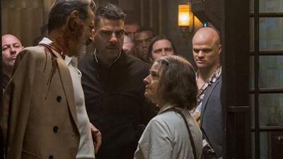 Auf den Spuren von "John Wick": Im deutschen Trailer flickt Jodie Foster im "Hotel Artemis" Gangster zusammen