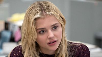 bild aus der news Auf Netflix: Im Trailer zu "Feuer im Kopf" verfällt Chloë Grace Moretz langsam dem Wahnsinn