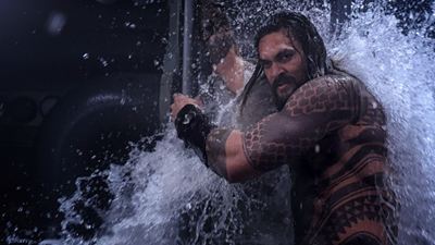 Jason Momoas Reittier? Neues Bild zu "Aquaman" zeigt einen kunterbunten Seedrachen
