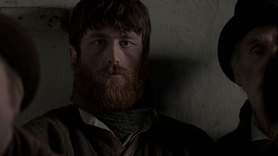 bild aus der news "Black 47": Wiedervereinigung des "V wie Vendetta"-Casts im ersten Trailer zum Historiendrama