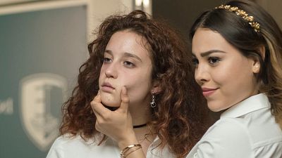 bild aus der news Netflix erhört Fan-Wünsche und verlängert sexy Serien-Hit