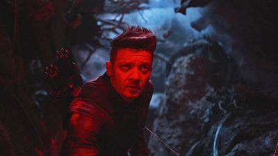 bild aus der news "Avengers 4: Endgame": Das bedeutet Hawkeyes neues Tattoo