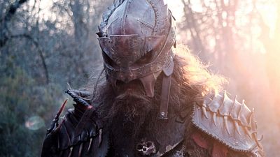 bild aus der news Rache-Thriller trifft Monster-Horror: Im Trailer zu "Viking Vengeance" rollen die Köpfe