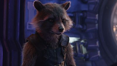 bild aus der news Im neuen "Avengers 4"-Trailer warnt Rocket seine Kollegen: "Kotzt bloß nicht in mein Schiff!"