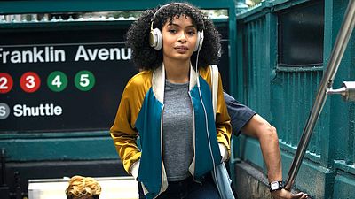 bild aus der news Mit einem "Riverdale"-Star als sexy Poet: Deutscher Trailer zu "The Sun Is Also A Star"