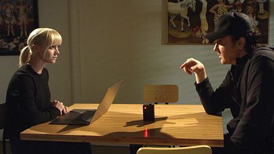 bild aus der news Im deutschen Trailer zu "Distorted" ist John Cusack ein Cyber-Verschwörungstheoretiker