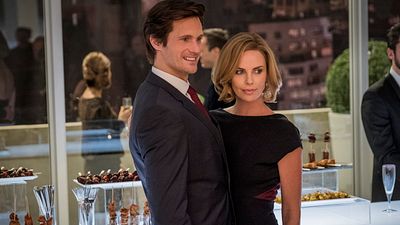 bild aus der news "Long Shot": Darum wurde die Rolle von Alexander Skarsgård gekürzt