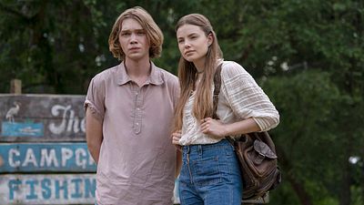 bild aus der news Vom "Das Schicksal ist ein mieser Verräter"-Autor: Trailer zur Serie "Eine wie Alaska"