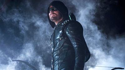 Neue Bilder zur 8. Staffel "Arrow" zeigen totgeglaubte Rückkehrer und neue Kostüme der Helden