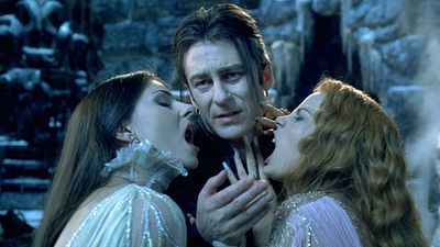 bild aus der news Nach "Dracula": "Riverdale"-Schöpfer macht sexy Vampir-Serie "The Brides"