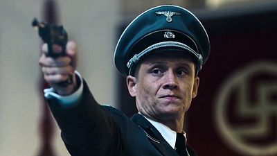 bild aus der news Matthias Schweighöfer als Nazi-Schlächter: Deutscher Trailer zu "Resistance" mit Jesse Eisenberg