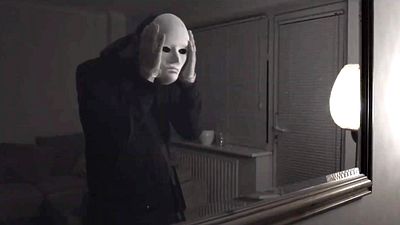 bild aus der news "Game Of Thrones"-Star Emilia Clarke gefangen im Horror-Zirkus: Trailer zu "Murder Manual"